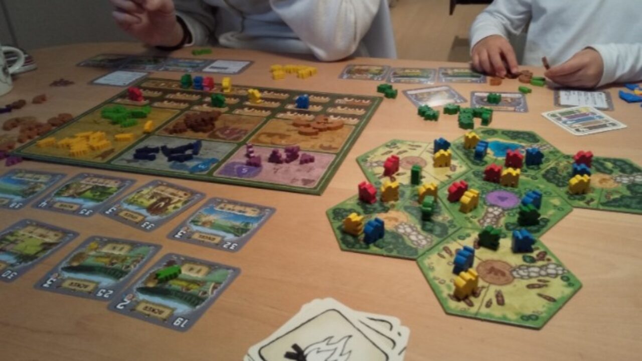 ボードゲーム　電力会社：最初の火花 (Power Grid： The First Sparks) [日本語訳付き] Amazon.co.jp: 電力会社 最初の火花 (Power Grid: The First